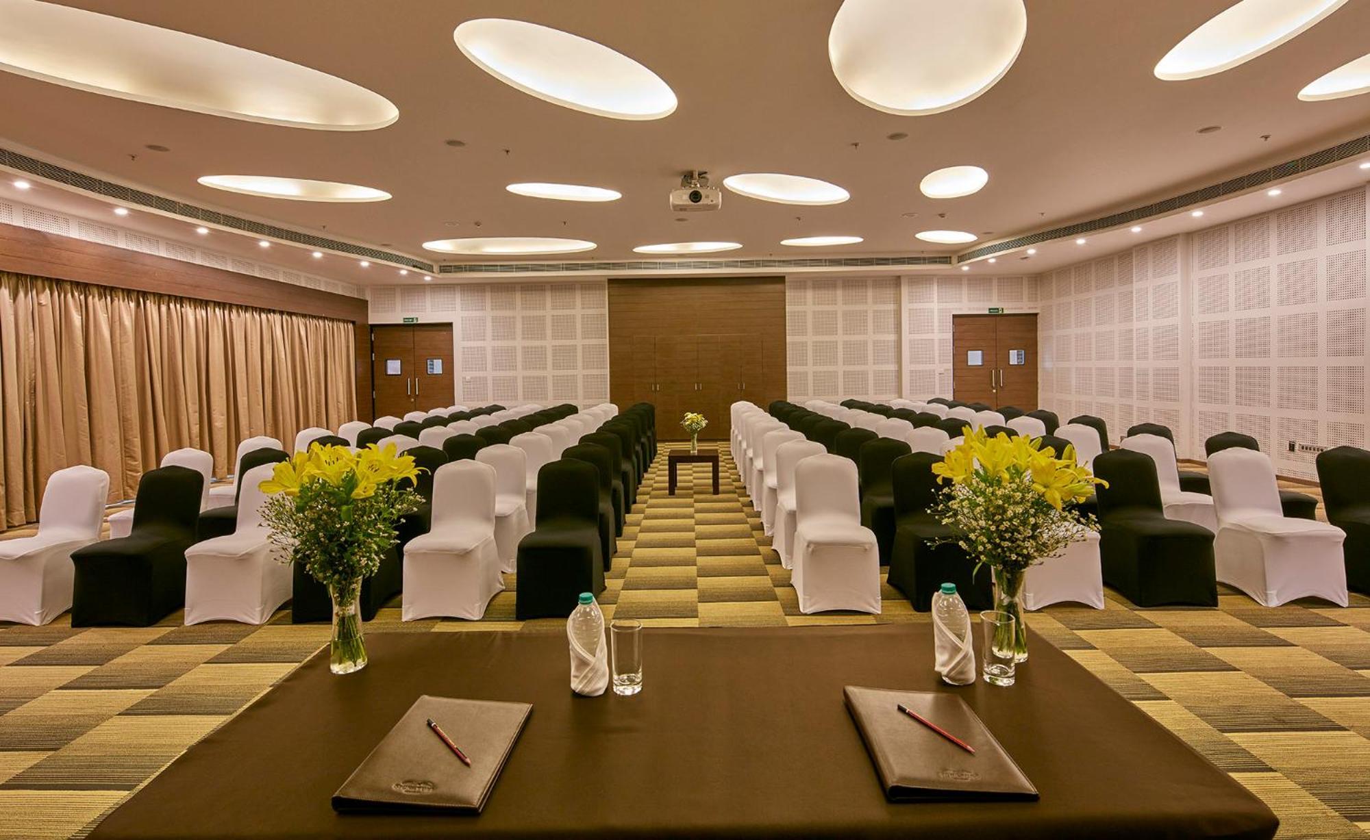 Signature Club Resort Devanahalli Exterior foto